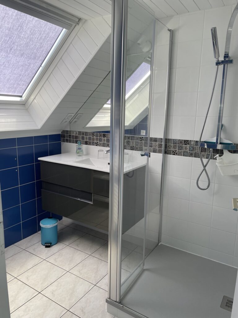 Bleu appartement hotel baie du crozon.jpg 2